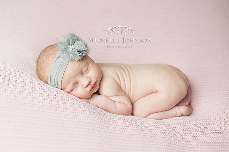 isla01 bellingham newborn photographer